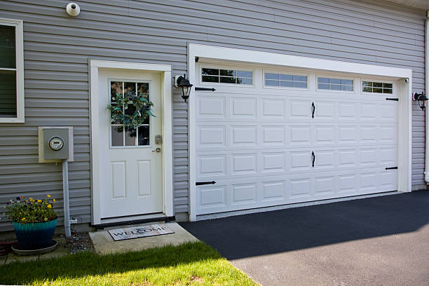 24/7 Emergency Garage Door Panel Replacement experts in Shallotte, NC